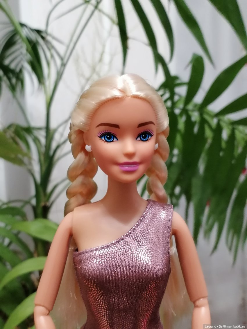 Шебнем в платье от Elenpriv и в новом купальнике