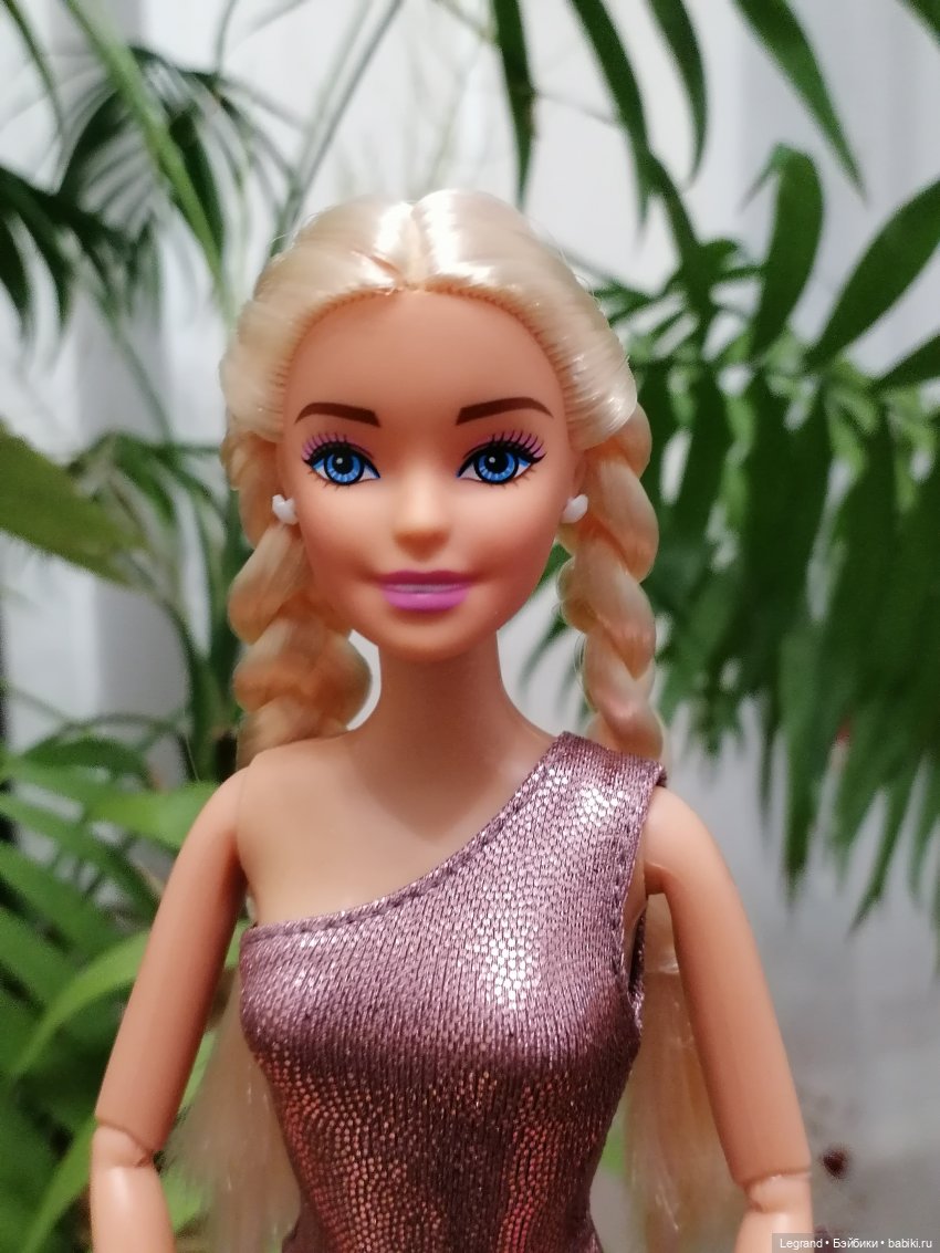 Шебнем в платье от Elenpriv и в новом купальнике