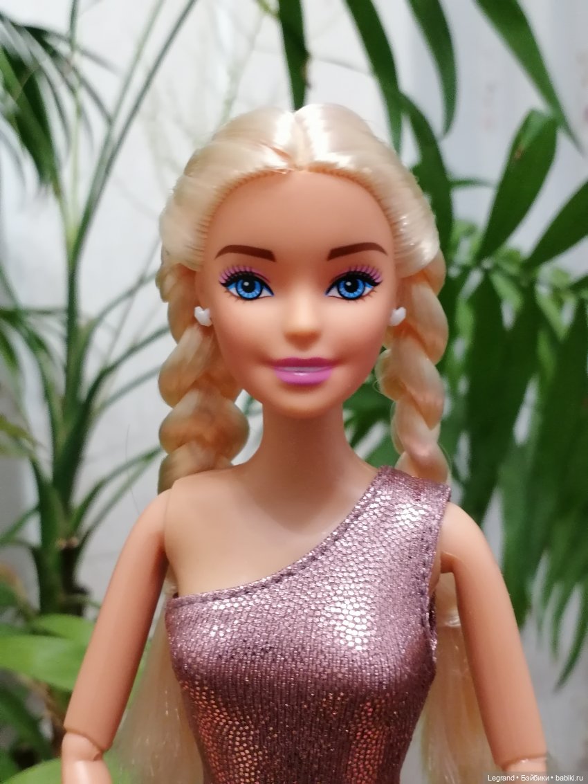 Шебнем в платье от Elenpriv и в новом купальнике