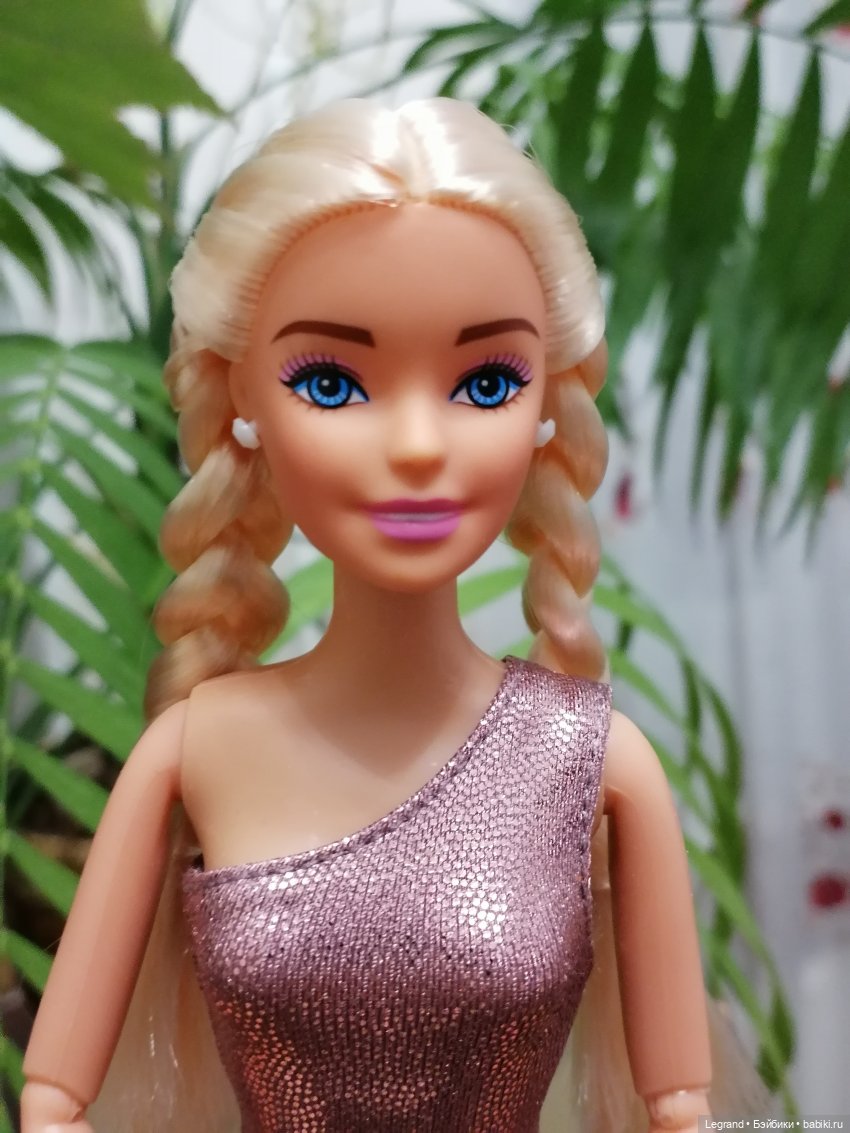 Шебнем в платье от Elenpriv и в новом купальнике