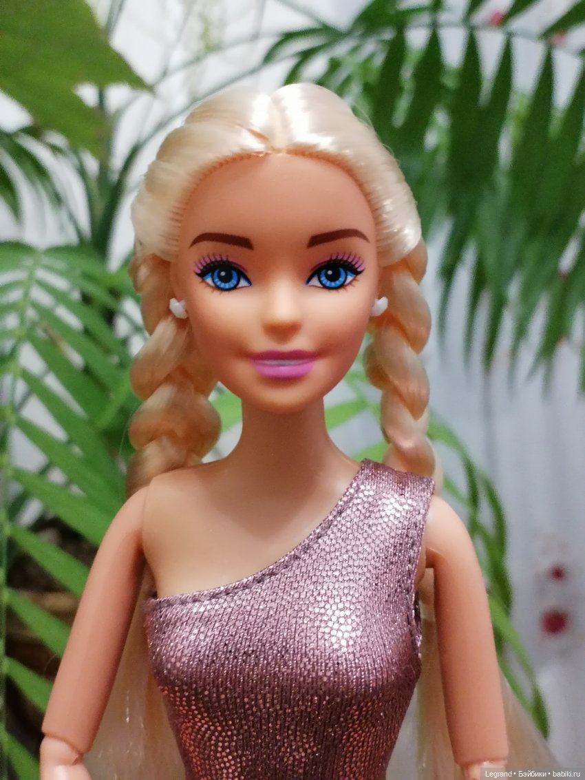 Шебнем в платье от Elenpriv и в новом купальнике