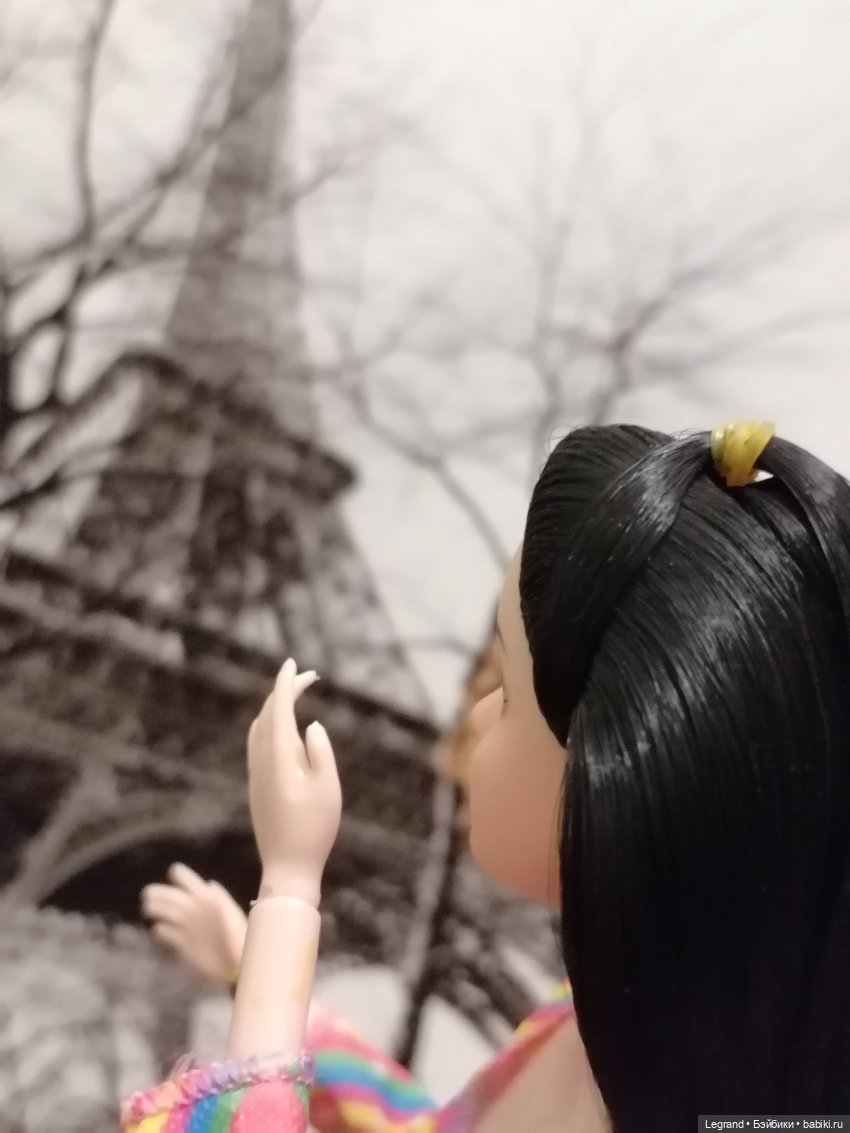 Они сами пишут свои истории: У Эйфелевой башни - эпизод 1