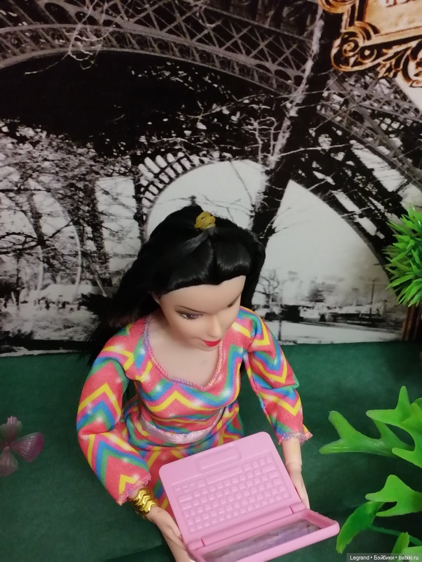 Они сами пишут свои истории: У Эйфелевой башни - эпизод 3