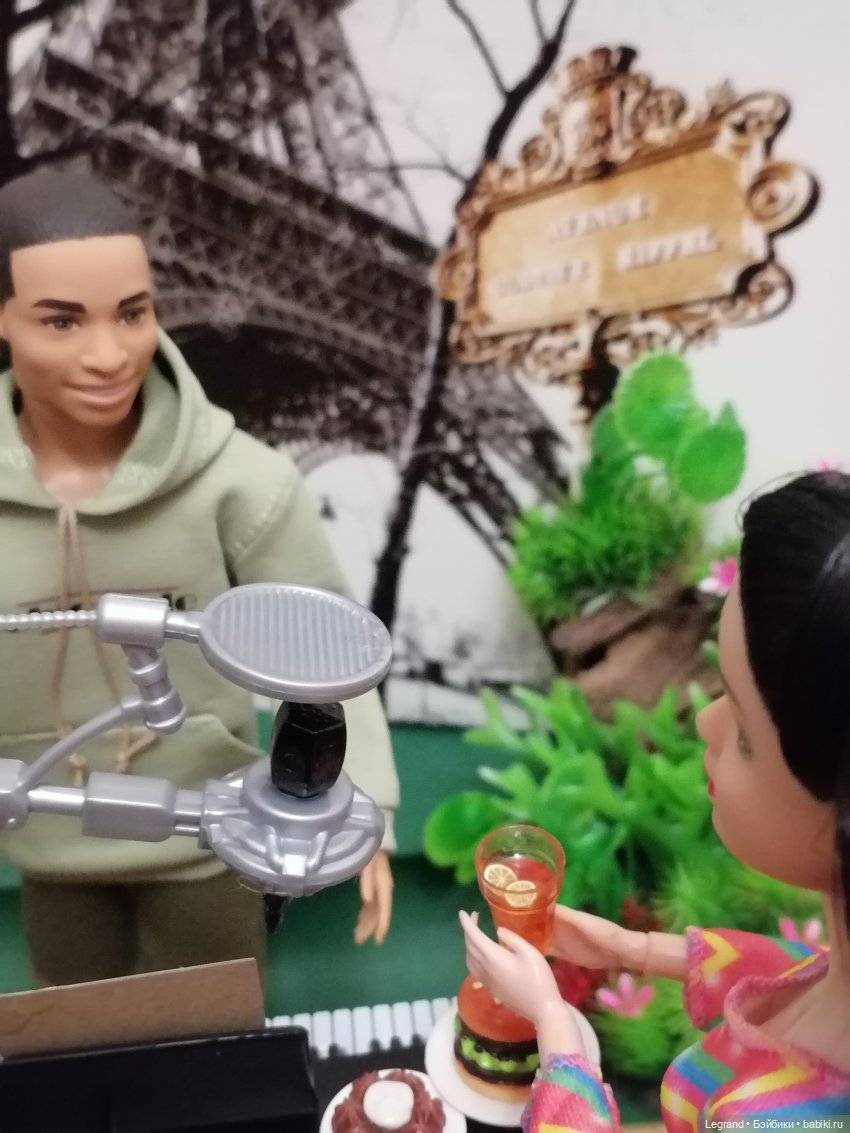 Они сами пишут свои истории: У Эйфелевой башни - эпизод 3