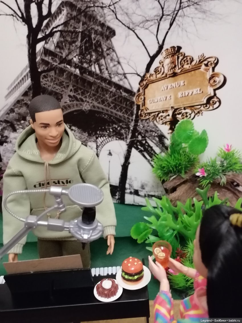 Они сами пишут свои истории: У Эйфелевой башни - эпизод 3