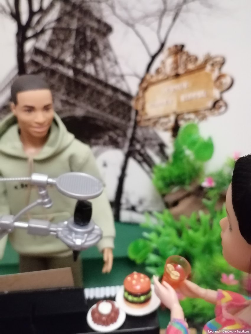 Они сами пишут свои истории: У Эйфелевой башни - эпизод 3