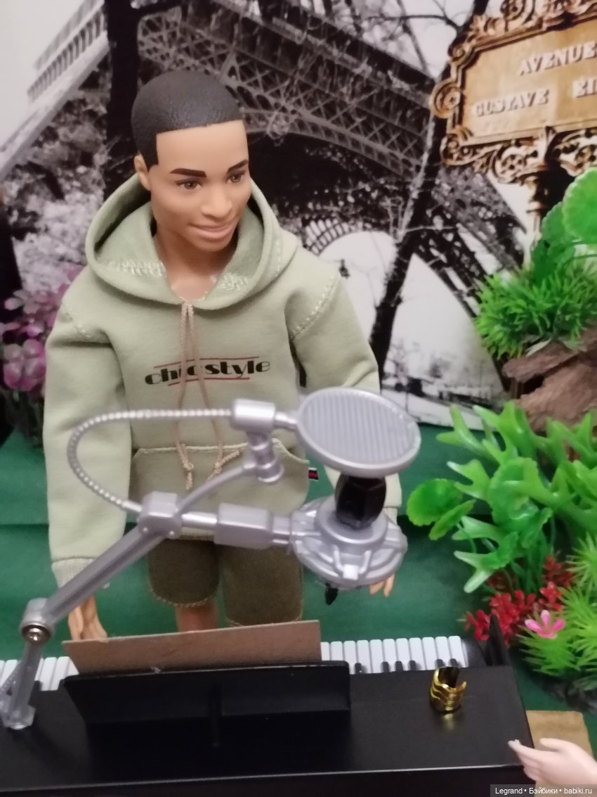 Они сами пишут свои истории: У Эйфелевой башни - эпизод 3