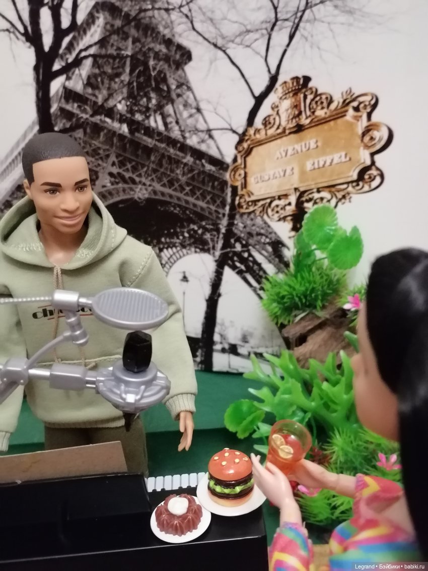 Они сами пишут свои истории: У Эйфелевой башни - эпизод 3