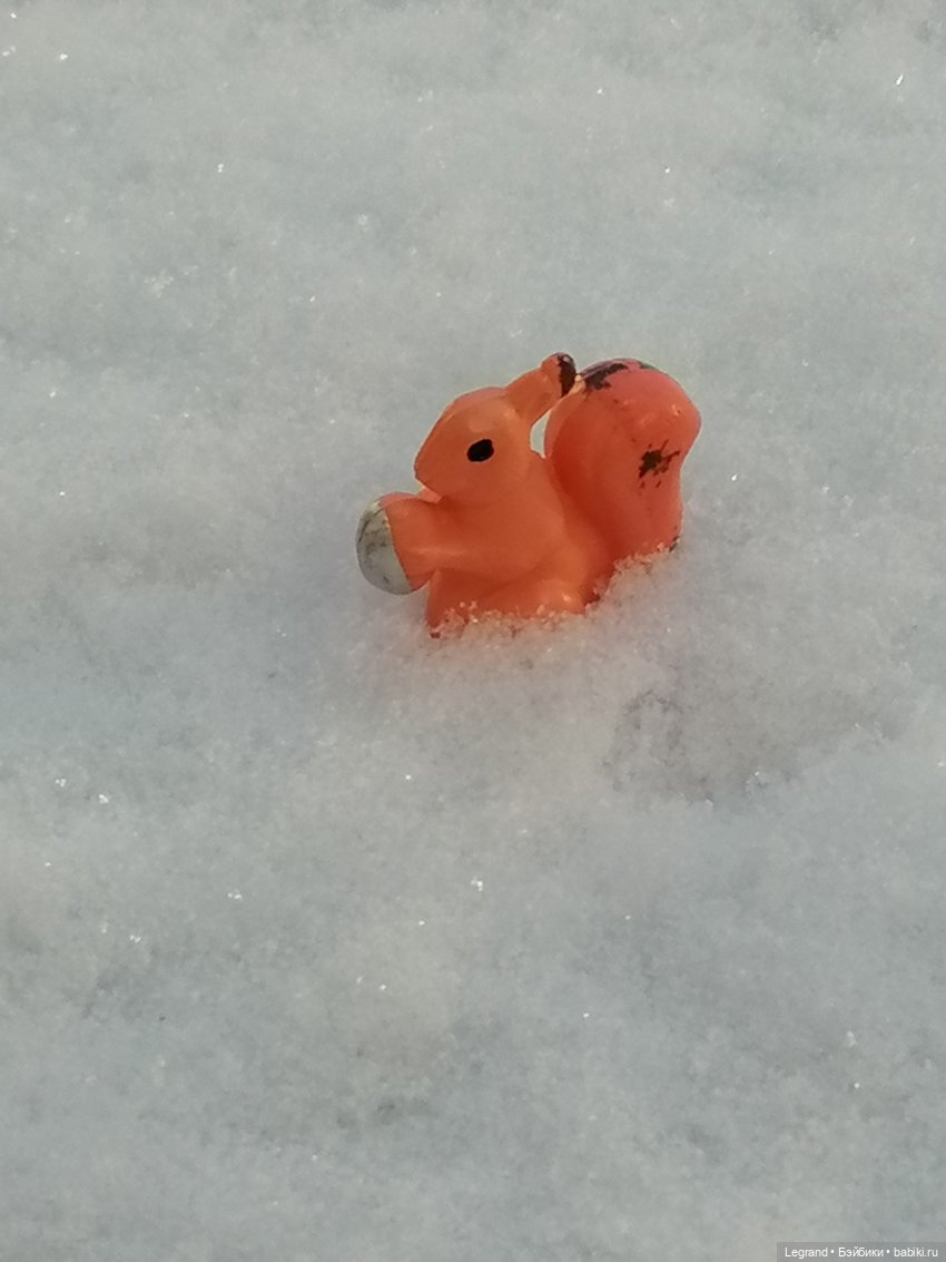 Заснеженный Санкт-Петербург: прогулка с винтажной белкой