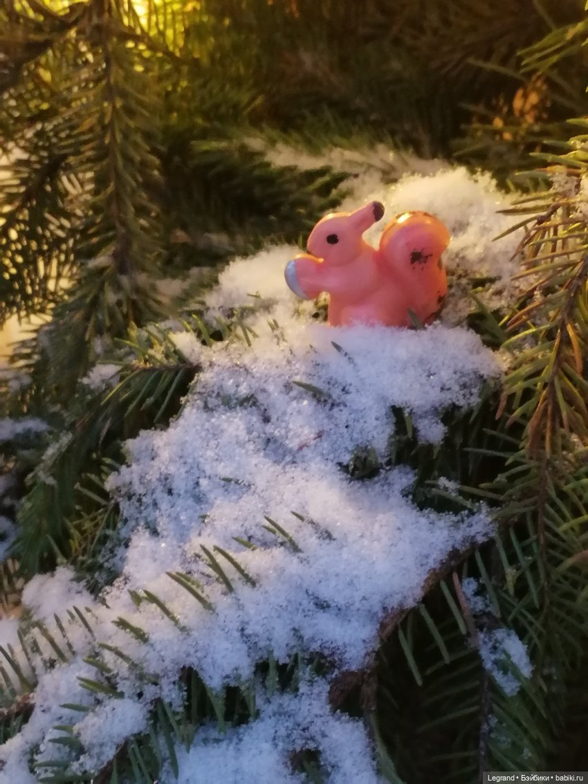 Заснеженный Санкт-Петербург: прогулка с винтажной белкой