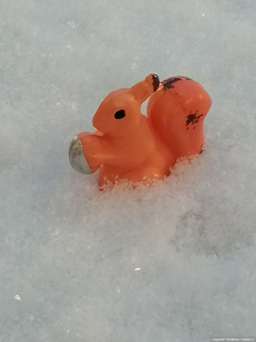 Заснеженный Санкт-Петербург: прогулка с винтажной белкой