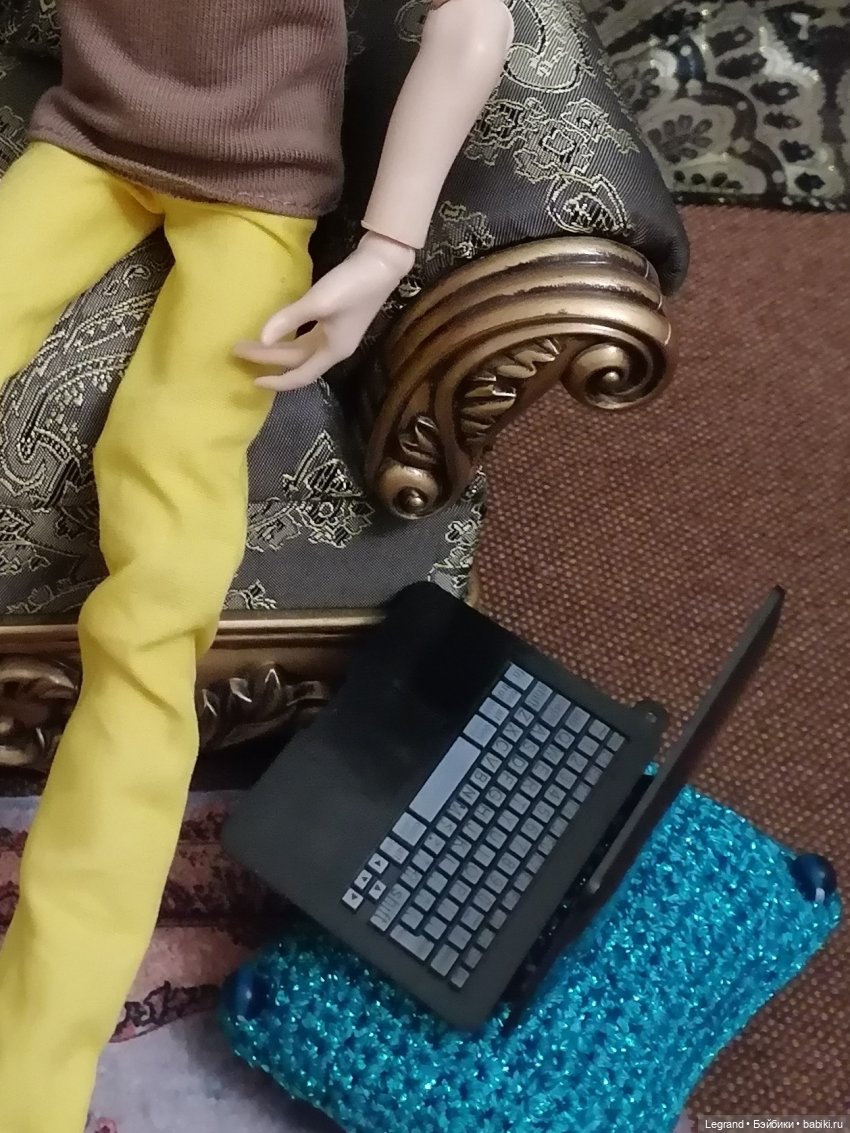 Они сами пишут свои истории: Там, на моей стороне Луны