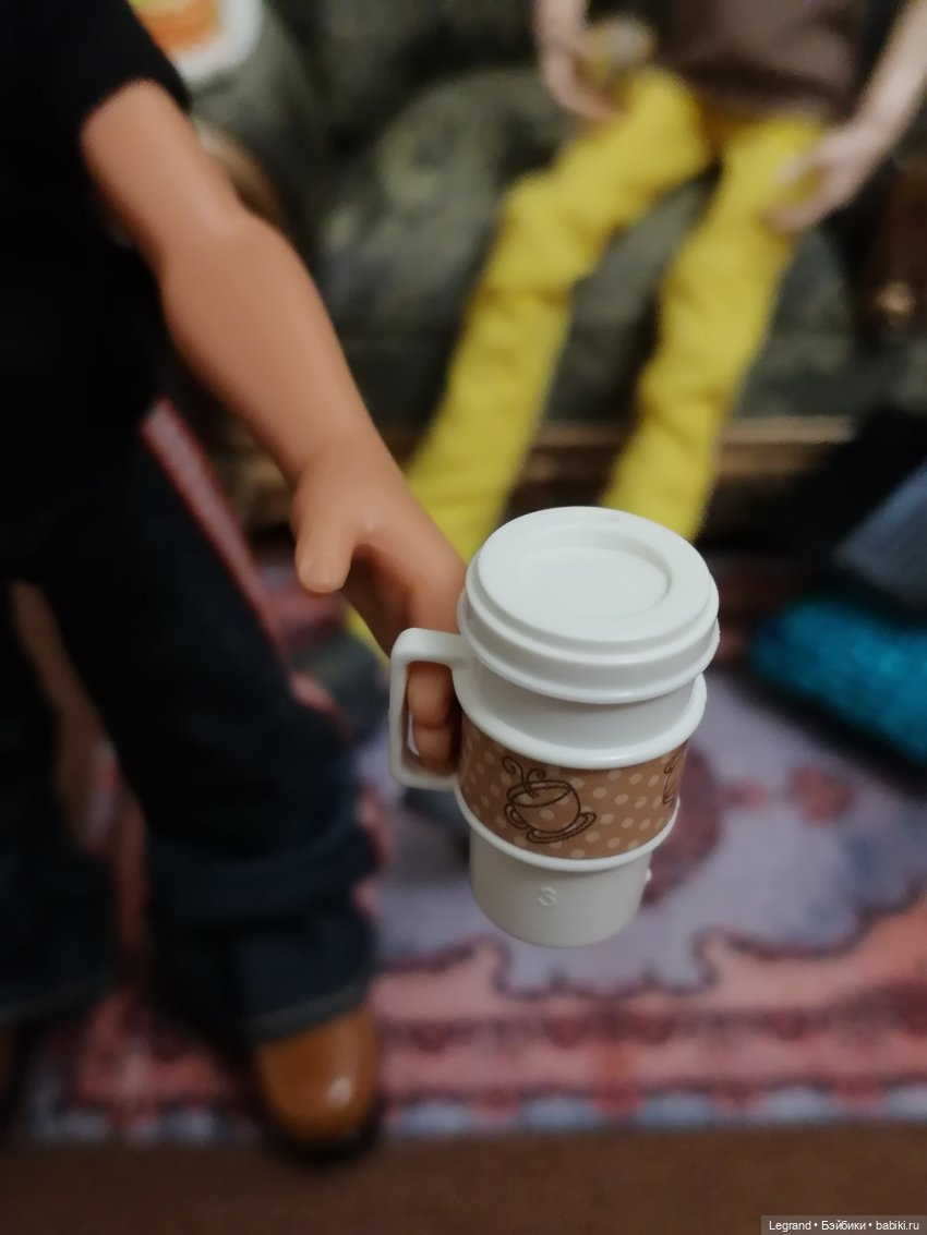 Они сами пишут свои истории: Там, на моей стороне Луны