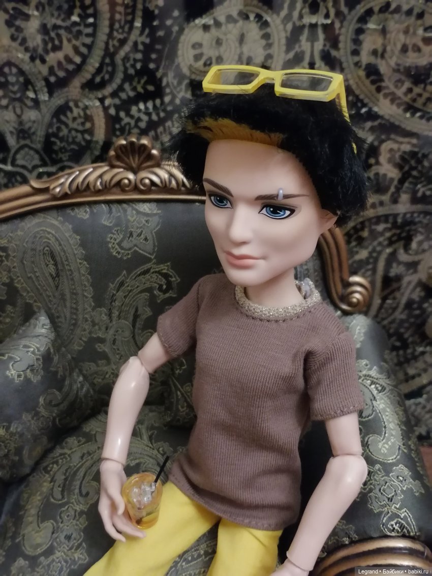 Они сами пишут свои истории: Там, на моей стороне Луны