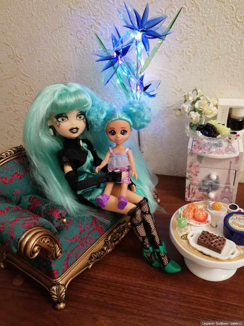 Лурения: Янина, Аполлинер и дети на вилле