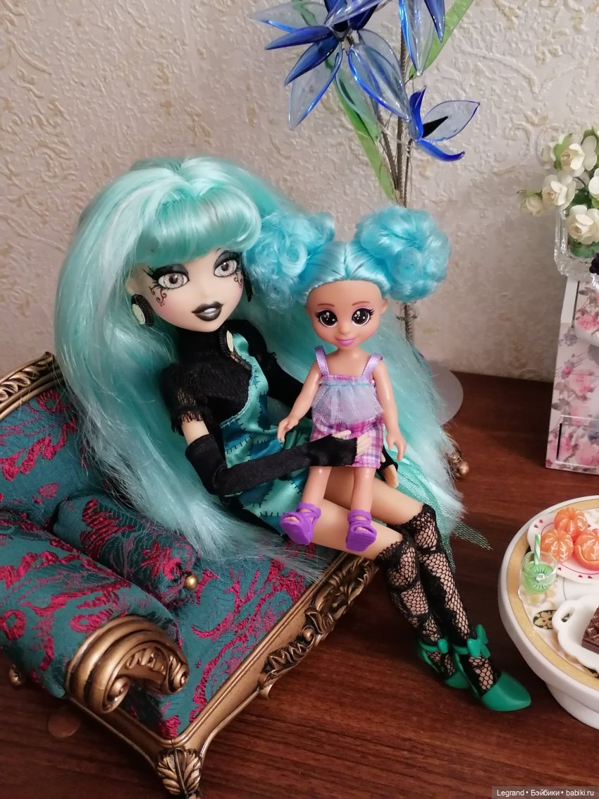 Лурения: Янина, Аполлинер и дети на вилле