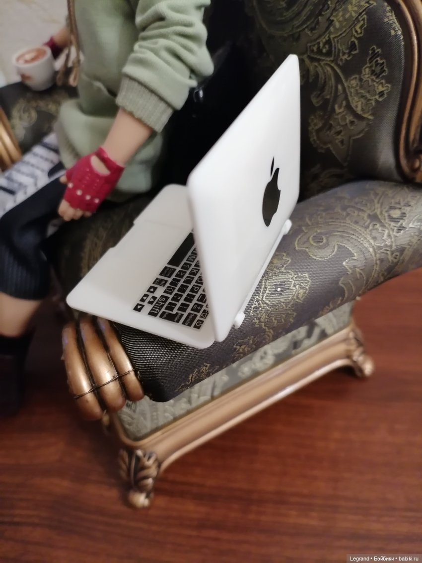 Они сами пишут свои истории: Янина, Аполлинер и их дочка