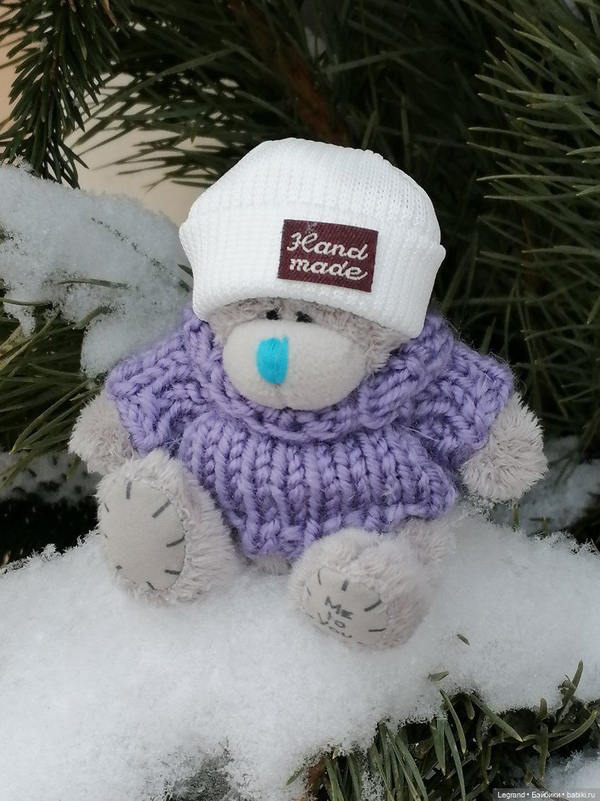 Зимний Санкт-Петербург: медвежонок Барыш на прогулке