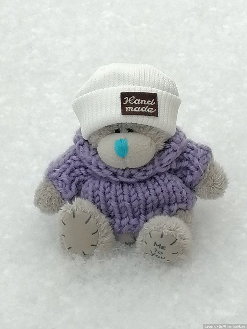 Зимний Санкт-Петербург: медвежонок Барыш на прогулке