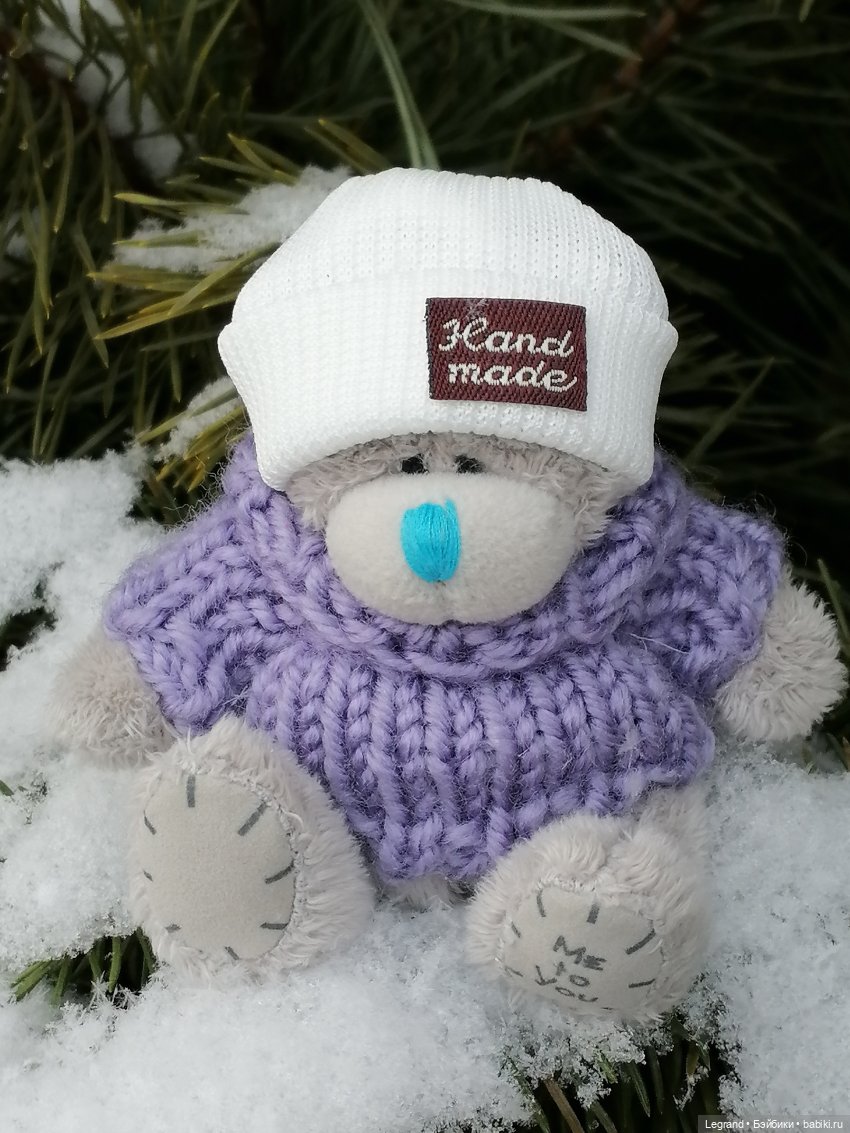 Зимний Санкт-Петербург: медвежонок Барыш на прогулке