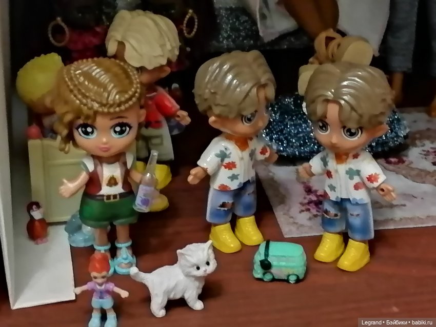 Лурения: перестановки на куклополках и спальня для Жак-Анжа