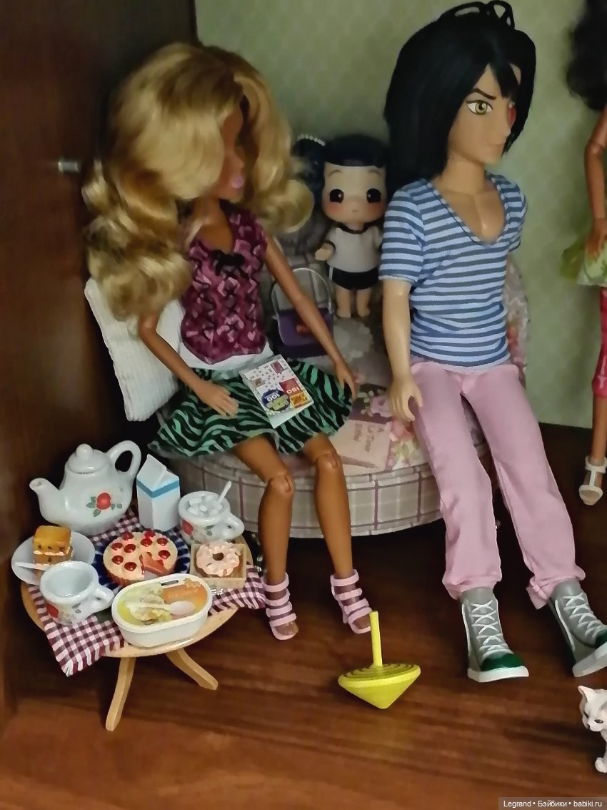 Лурения: перестановки на куклополках и спальня для Жак-Анжа (фото 3)