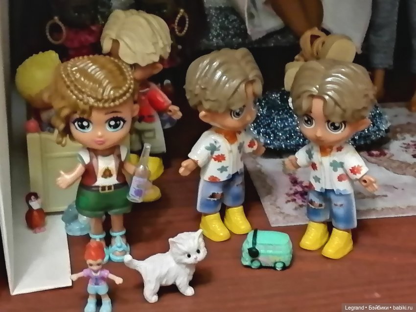 Лурения: перестановки на куклополках и спальня для Жак-Анжа