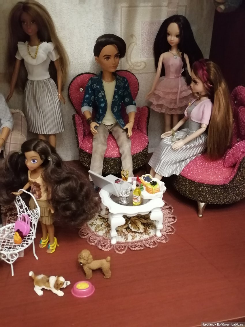 Лурения: перестановки на куклополках и спальня для Жак-Анжа (фото 7)