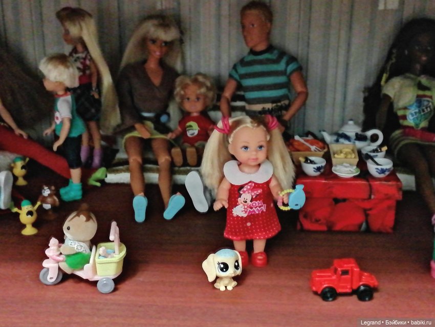 Лурения: продолжаем обновлять куклополки