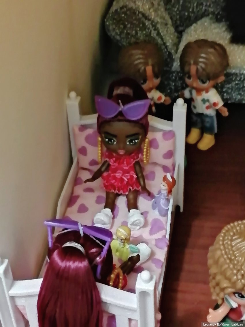 Лурения: продолжаем обновлять куклополки