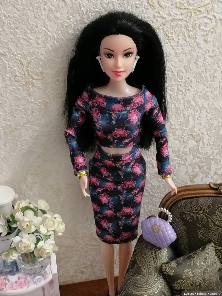 Лурения: Гёнюль в аутфите от Elenpriv и столик в комнату Эльзы | Бэйбики Лурения: Гёнюль в аутфите от Elenpriv и столик в комнату Эльзы