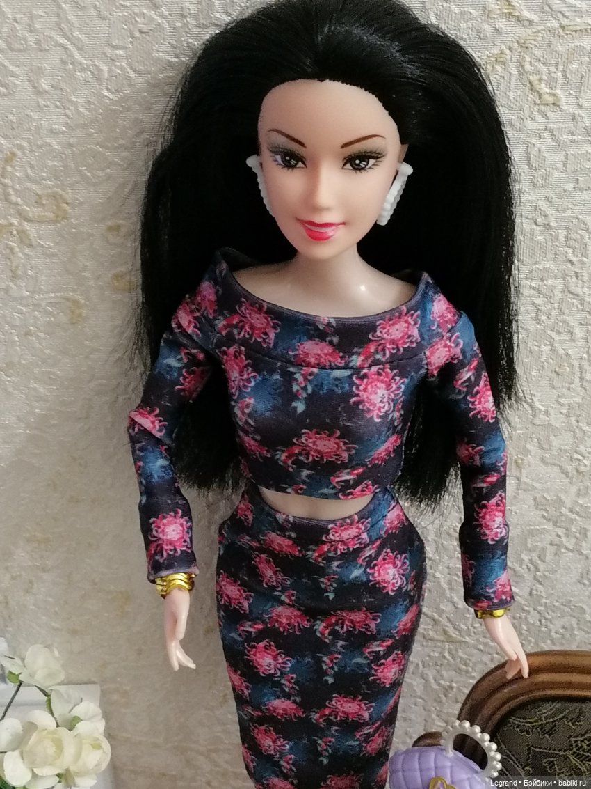 Лурения: Гёнюль в аутфите от Elenpriv и столик в комнату Эльзы | Бэйбики Лурения: Гёнюль в аутфите от Elenpriv и столик в комнату Эльзы