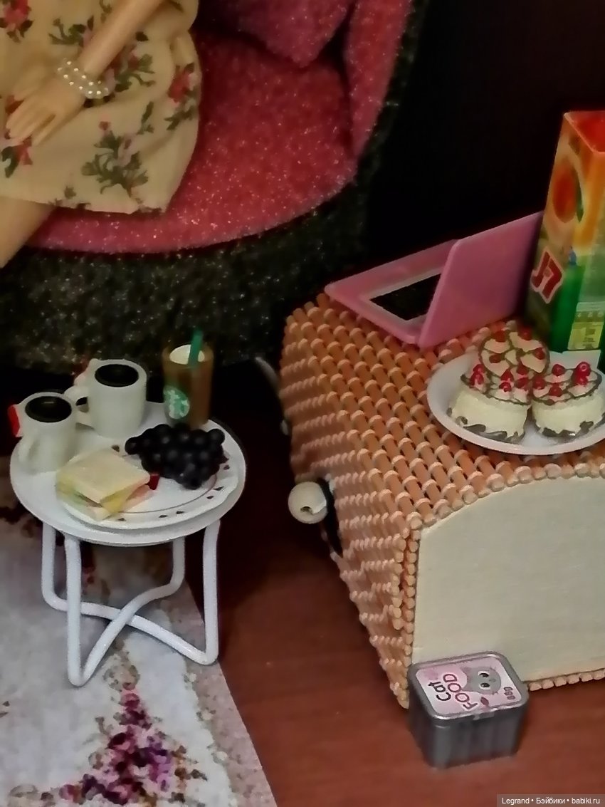 Лурения: Гёнюль в аутфите от Elenpriv и столик в комнату Эльзы | Бэйбики Лурения: Гёнюль в аутфите от Elenpriv и столик в комнату Эльзы