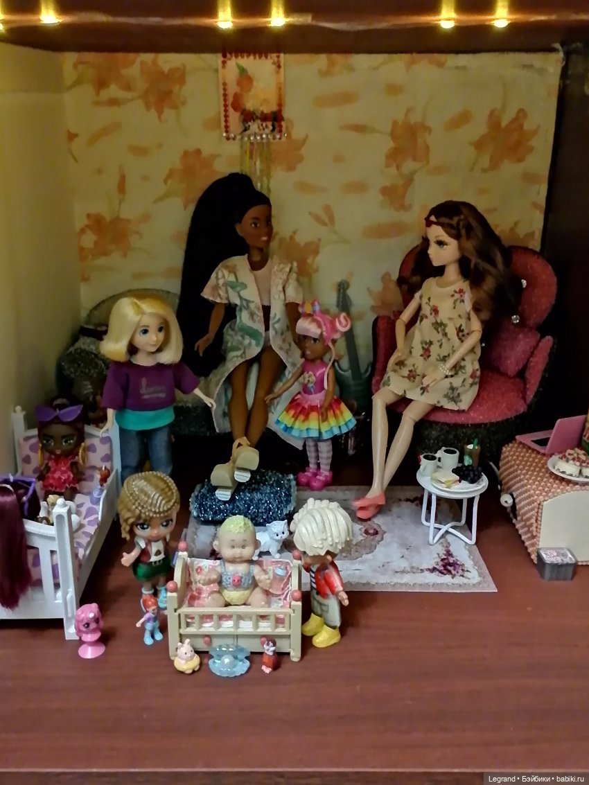 Лурения: Гёнюль в аутфите от Elenpriv и столик в комнату Эльзы | Бэйбики Лурения: Гёнюль в аутфите от Elenpriv и столик в комнату Эльзы