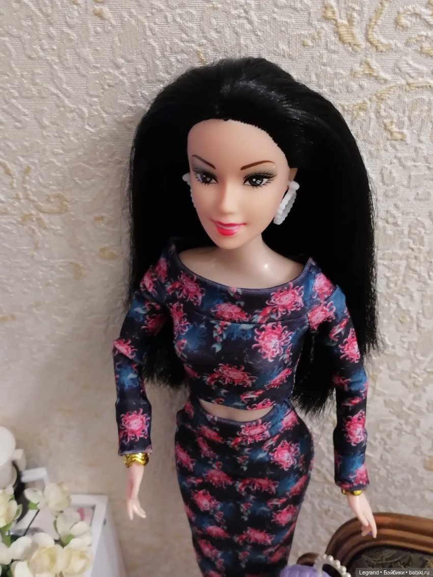 Лурения: Гёнюль в аутфите от Elenpriv и столик в комнату Эльзы | Бэйбики Лурения: Гёнюль в аутфите от Elenpriv и столик в комнату Эльзы