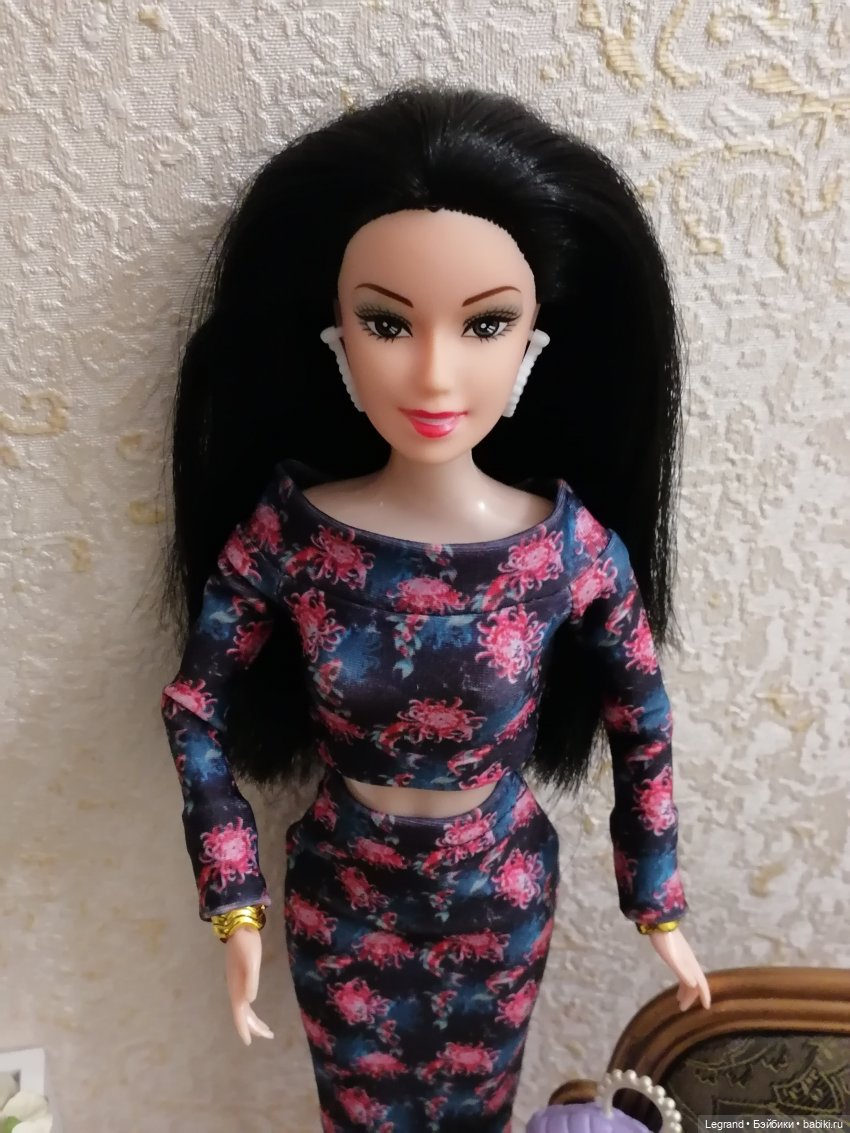 Лурения: Гёнюль в аутфите от Elenpriv и столик в комнату Эльзы | Бэйбики Лурения: Гёнюль в аутфите от Elenpriv и столик в комнату Эльзы (фото 4)