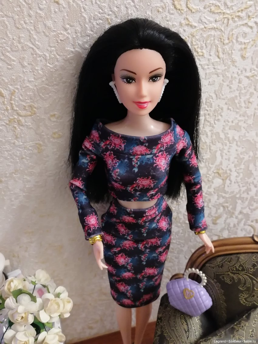 Лурения: Гёнюль в аутфите от Elenpriv и столик в комнату Эльзы | Бэйбики Лурения: Гёнюль в аутфите от Elenpriv и столик в комнату Эльзы