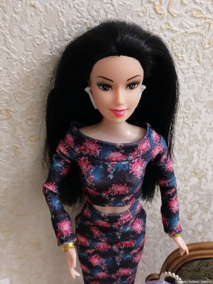 Лурения: Гёнюль в аутфите от Elenpriv и столик в комнату Эльзы | Бэйбики Лурения: Гёнюль в аутфите от Elenpriv и столик в комнату Эльзы