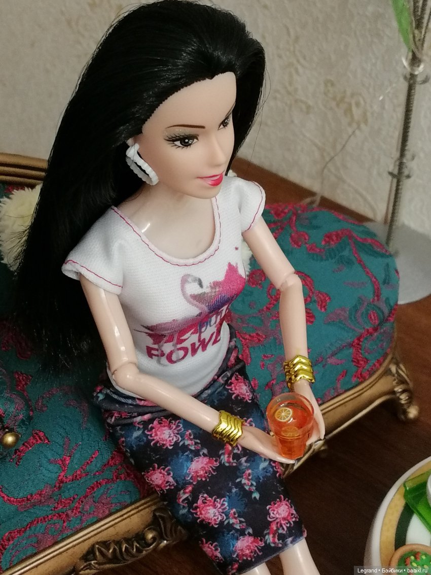 Они сами пишут свои истории: Гёнюль на вилле - виниловые пластинки