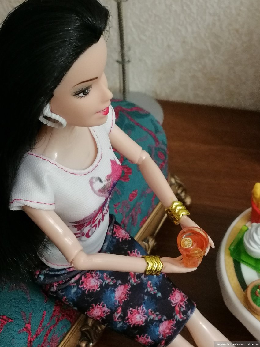 Они сами пишут свои истории: Гёнюль на вилле - виниловые пластинки