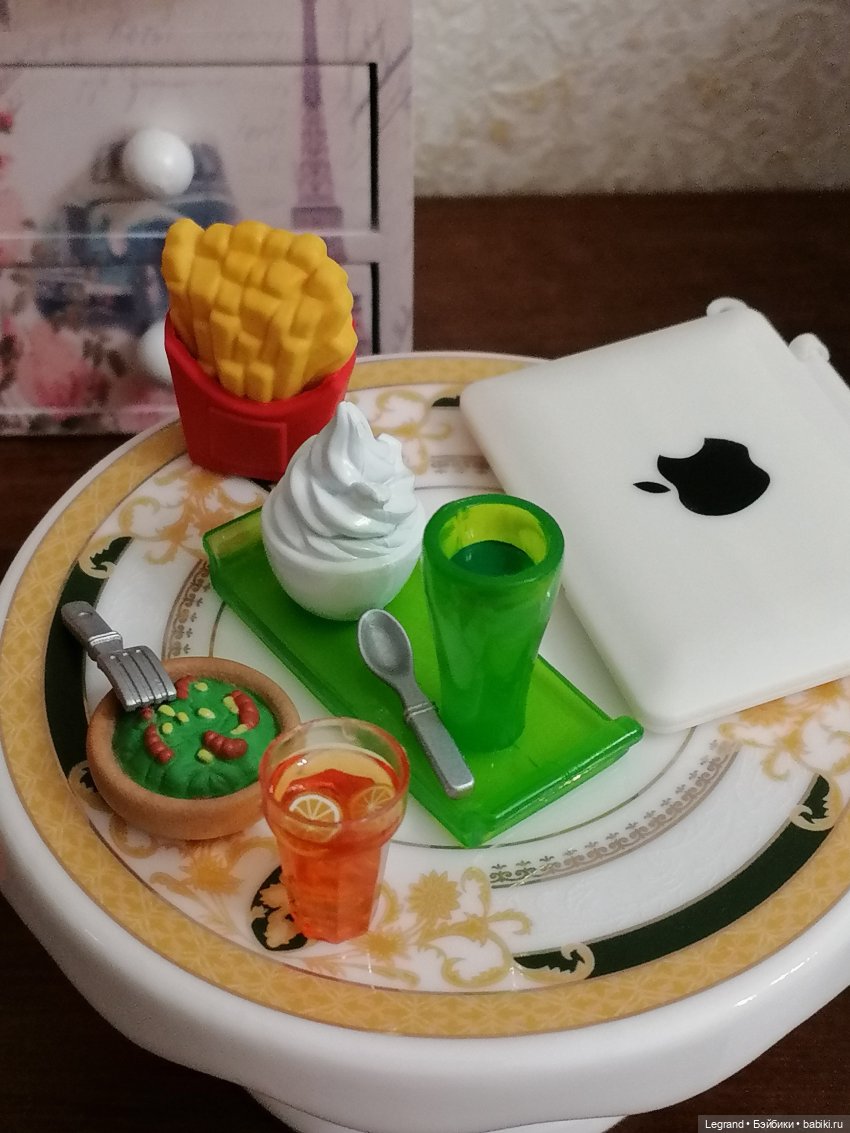 Они сами пишут свои истории: Гёнюль на вилле - виниловые пластинки (фото 2)