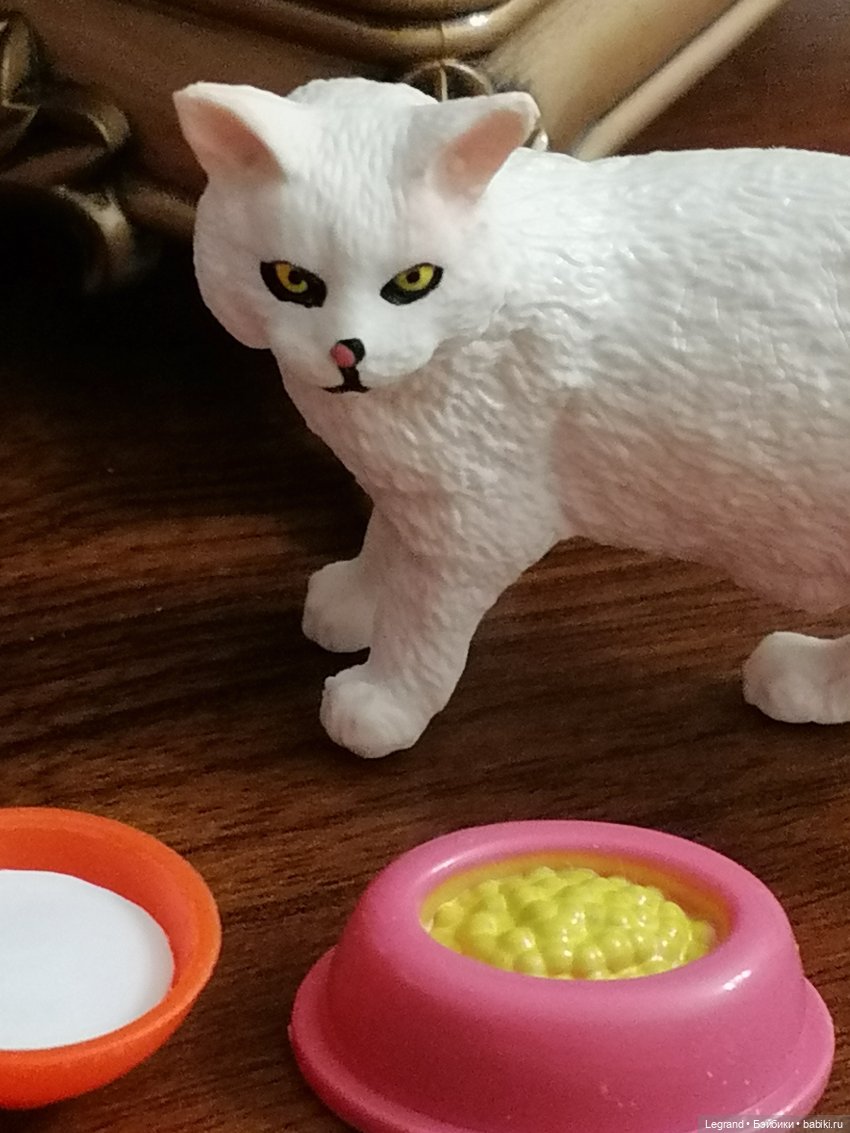 Они сами пишут свои истории: Гёнюль на вилле - виниловые пластинки (фото 7)