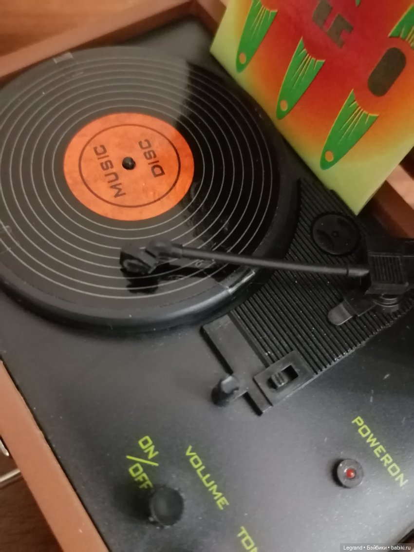 Они сами пишут свои истории: Гёнюль на вилле - виниловые пластинки