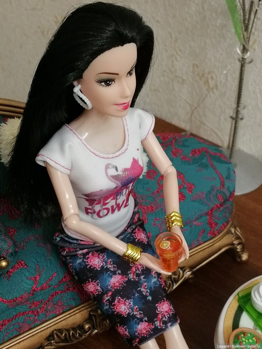 Они сами пишут свои истории: Гёнюль на вилле - виниловые пластинки