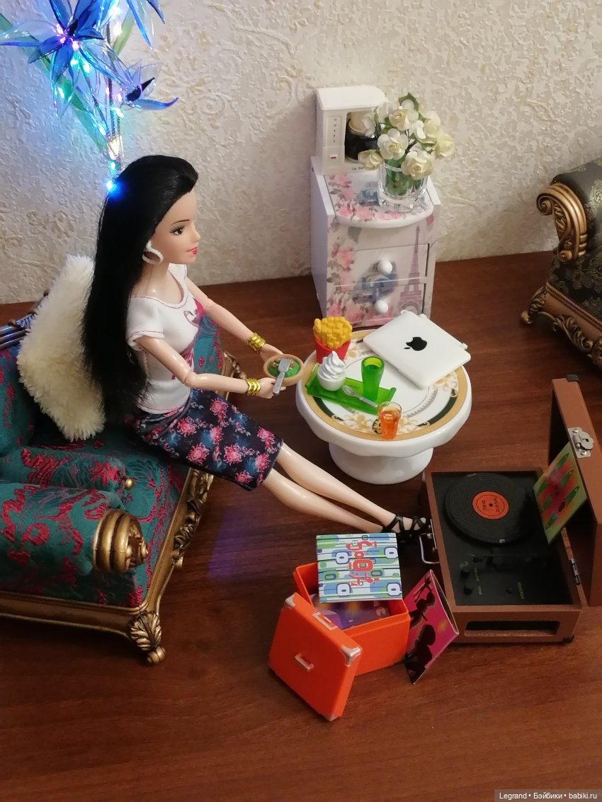 Они сами пишут свои истории: Гёнюль на вилле - виниловые пластинки