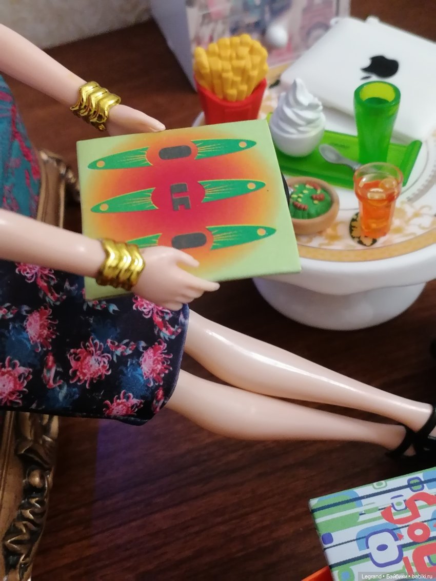 Они сами пишут свои истории: Гёнюль на вилле - виниловые пластинки