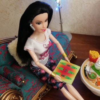 Они сами пишут свои истории: Гёнюль на вилле - виниловые пластинки