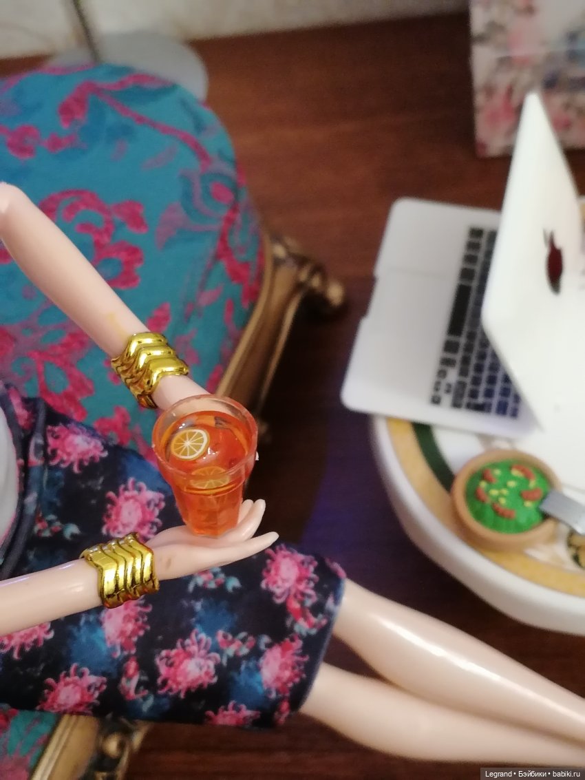 Они сами пишут свои истории: Гёнюль и Бурджу