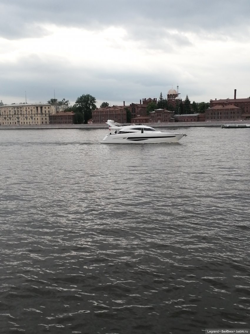 Санкт-Петербург: Дилан на набережной Невы - часть первая