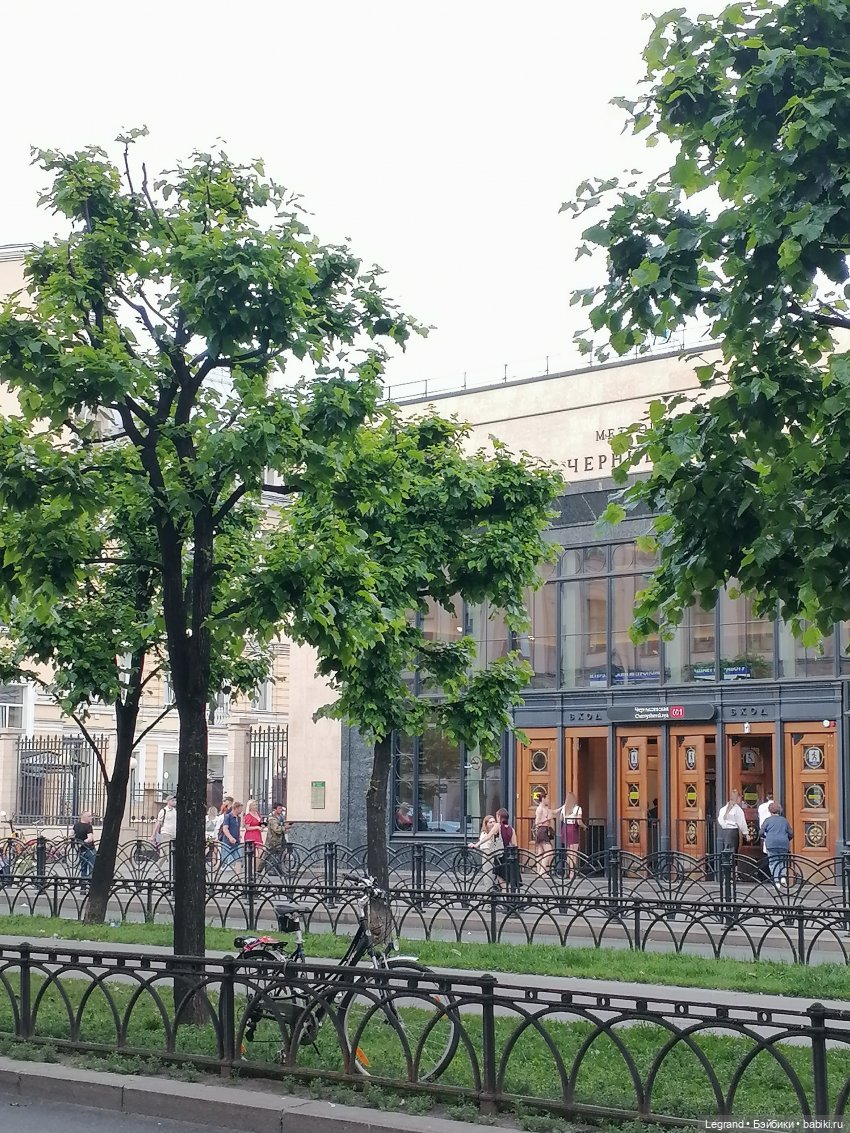 Санкт-Петербург: Барин на набережной Невы | Бэйбики Санкт-Петербург: Барин на набережной Невы (фото 2)